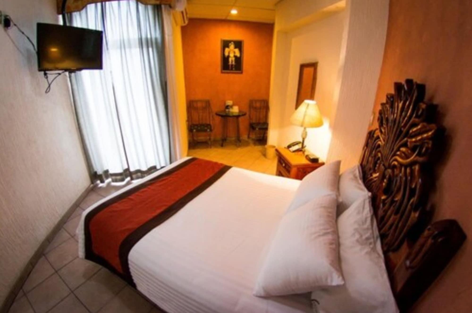 Hotel Real Azteca Boulevard León Exteriör bild
