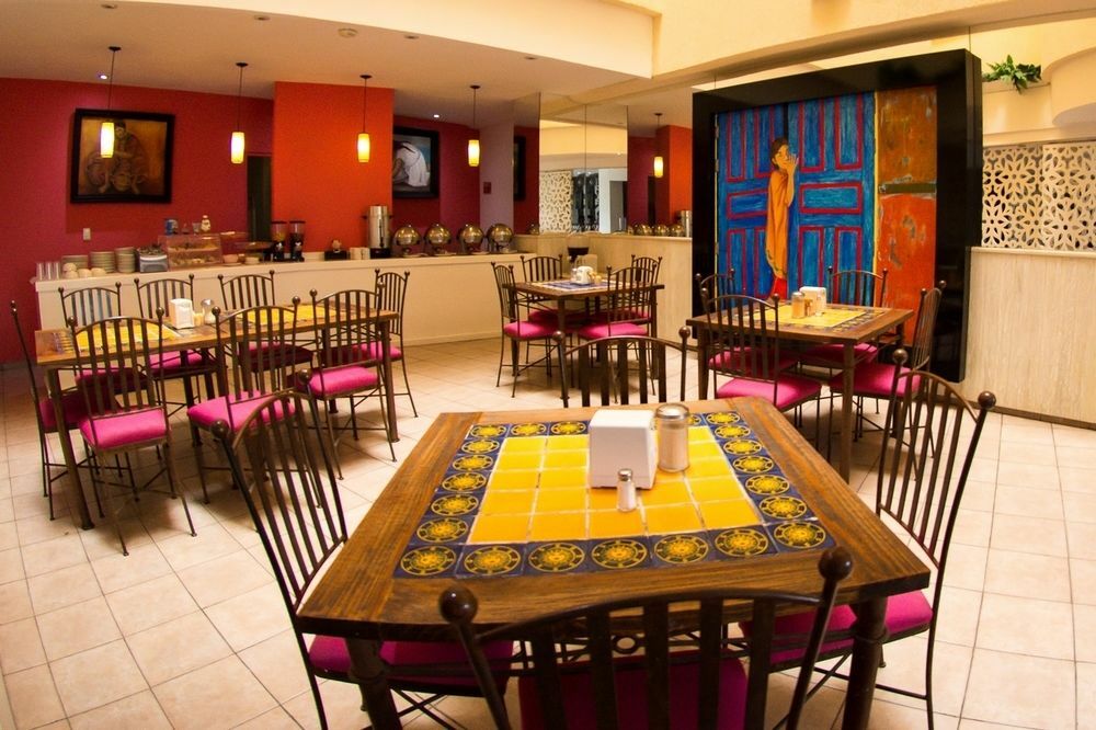 Hotel Real Azteca Boulevard León Exteriör bild